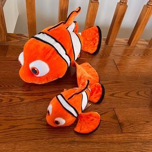 Two Disney Nemo plush lot + bonus plush